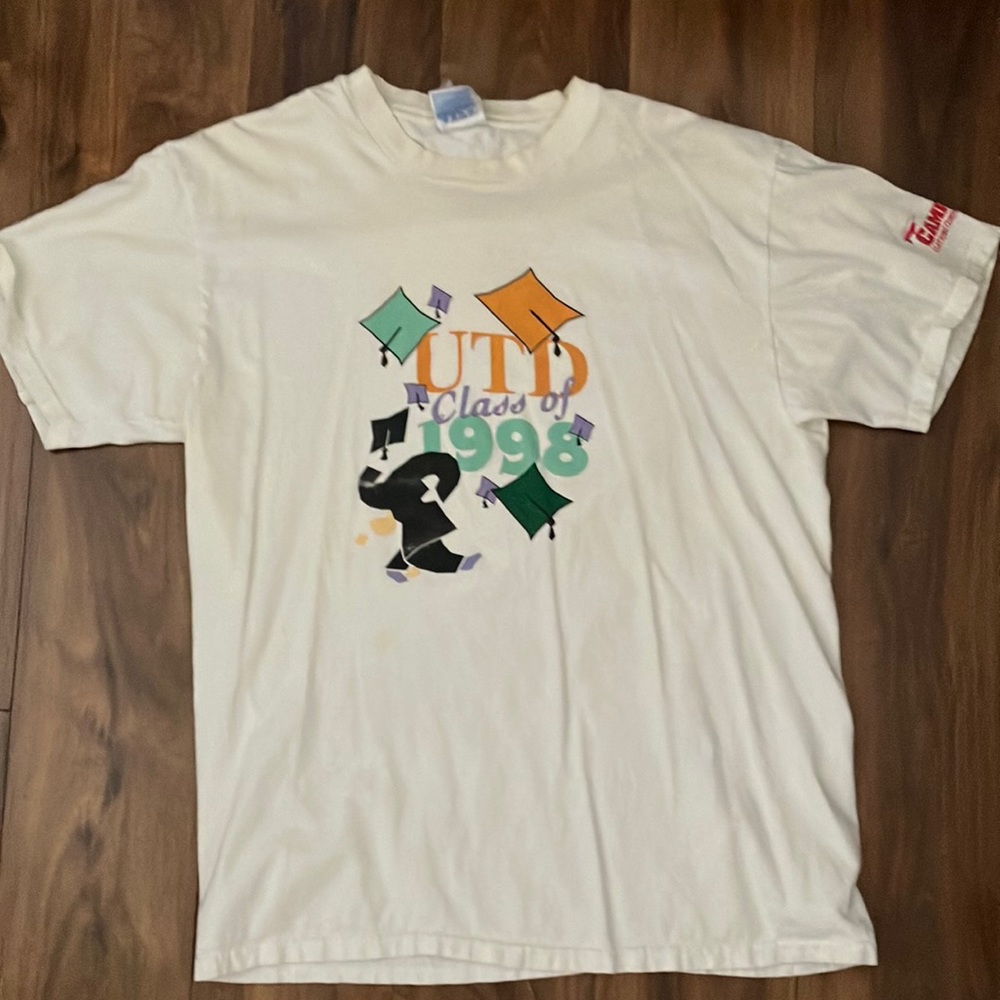 VINTAGE UTD class of ‘98 graduation shirt